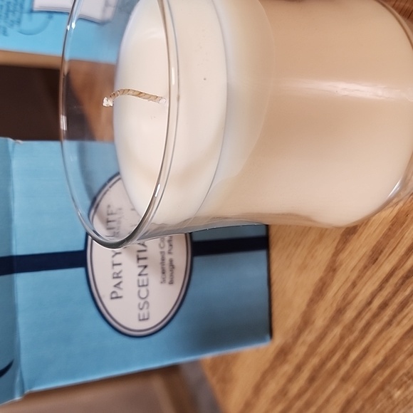 🌿Golden Birch Partylite Jar Candle - Picture 1 of 3